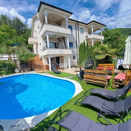 Apartman Beautiful Luxury In Emily With Amazing Sea View