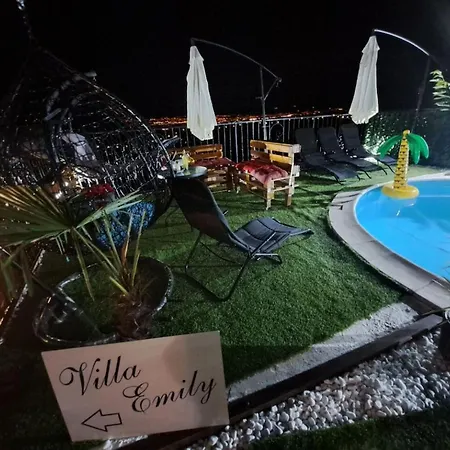 Beautiful Luxury In Emily With Amazing Sea View *