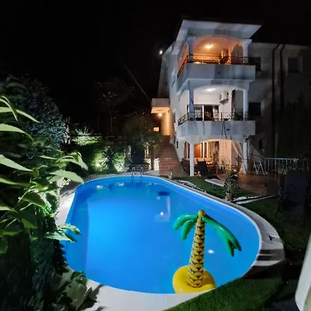 Beautiful Luxury In Emily With Amazing Sea View
