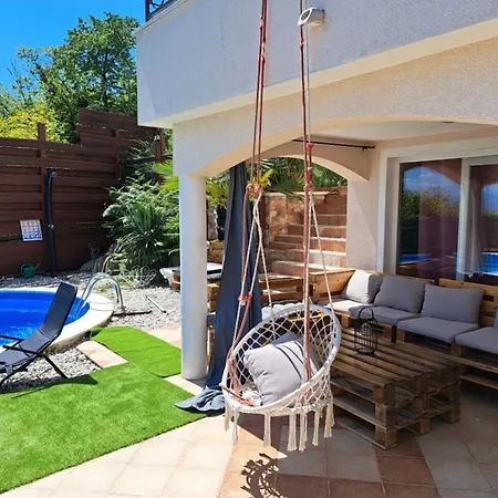 Beautiful Luxury In Emily With Amazing Sea View
