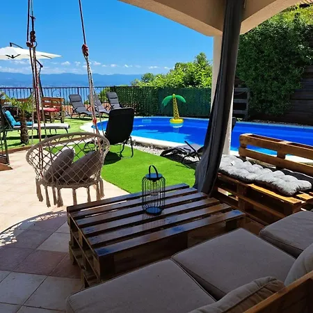 Beautiful Luxury In Emily With Amazing Sea View *